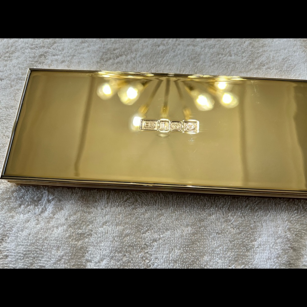 Pat McGrath labs Mothership IV Decadence
